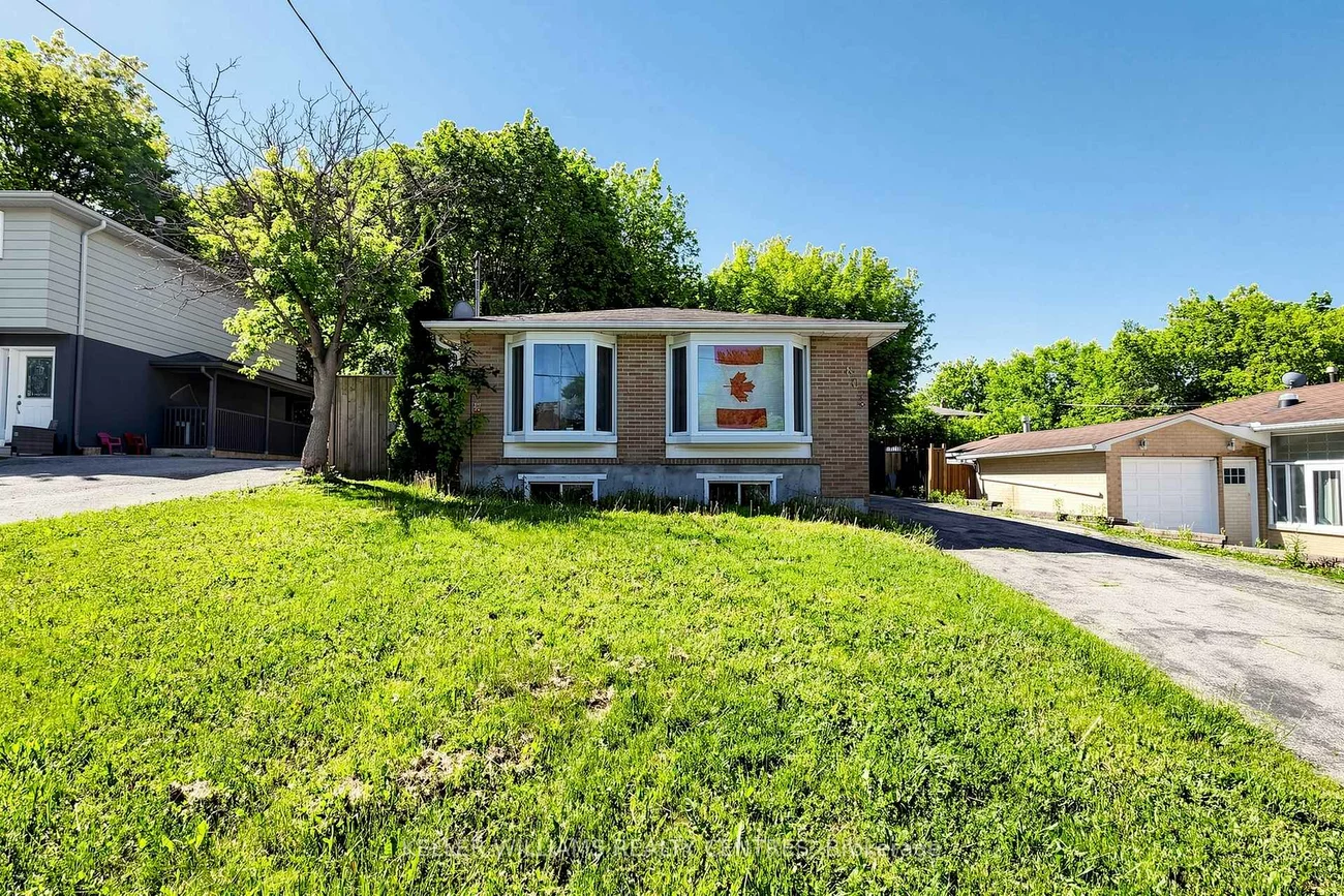 807, Greenfield, Huron Heights-Leslie Valley, Newmarket