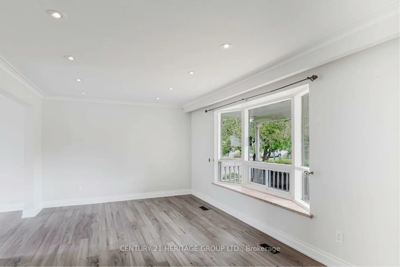307, Towercrest, Central Newmarket, Newmarket