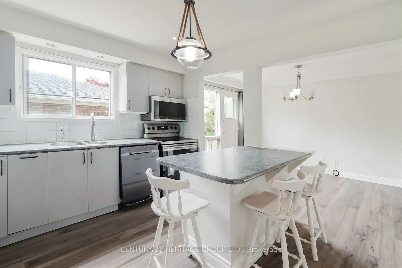 307, Towercrest, Central Newmarket, Newmarket