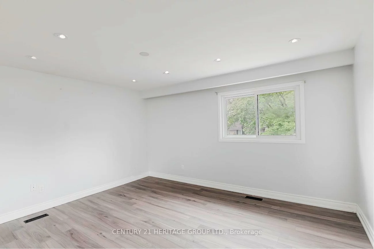 307, Towercrest, Central Newmarket, Newmarket