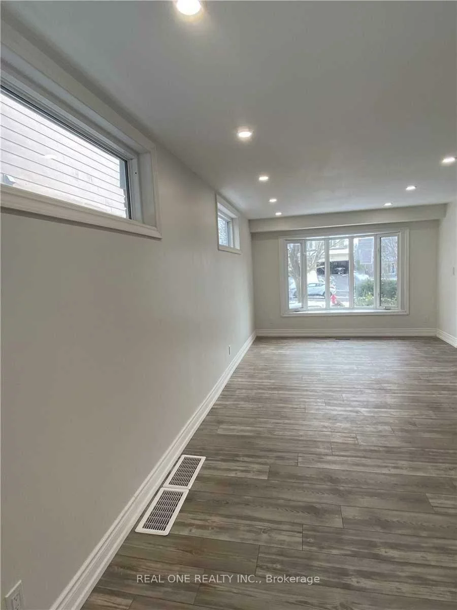 81, Eastman, Huron Heights-Leslie Valley, Newmarket