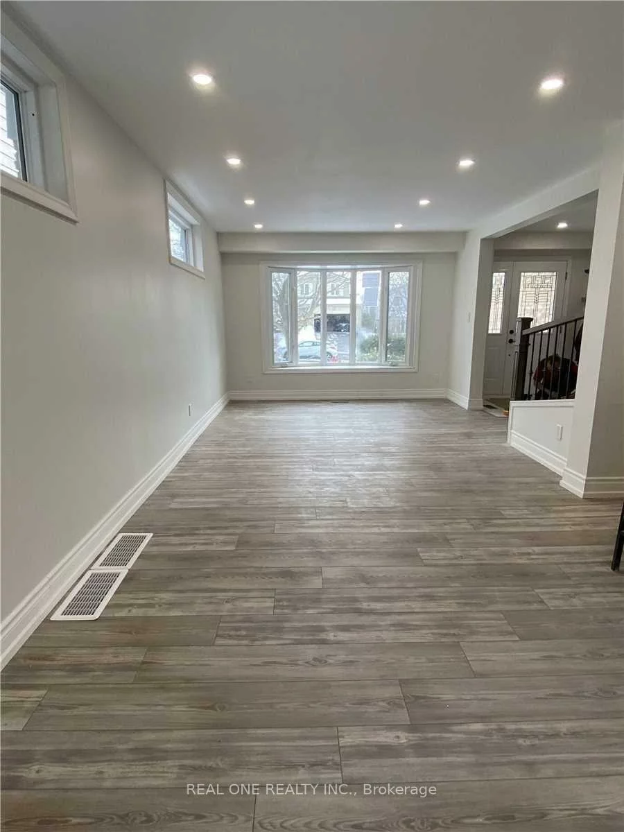 81, Eastman, Huron Heights-Leslie Valley, Newmarket