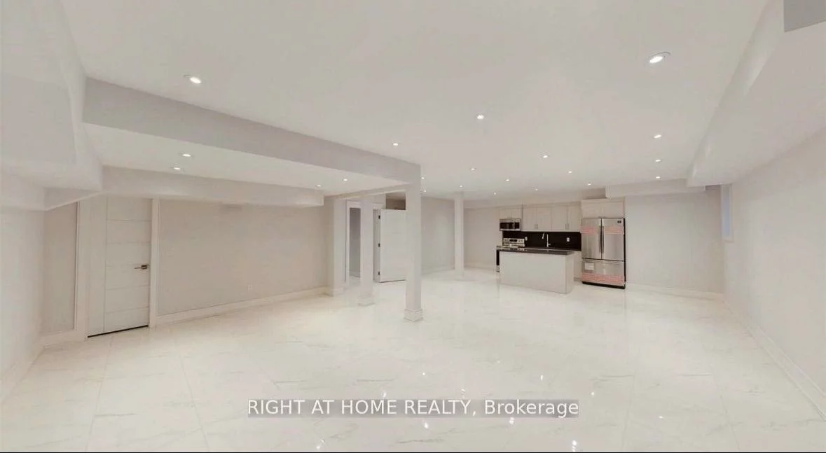 81, Joseph, Central Newmarket, Newmarket