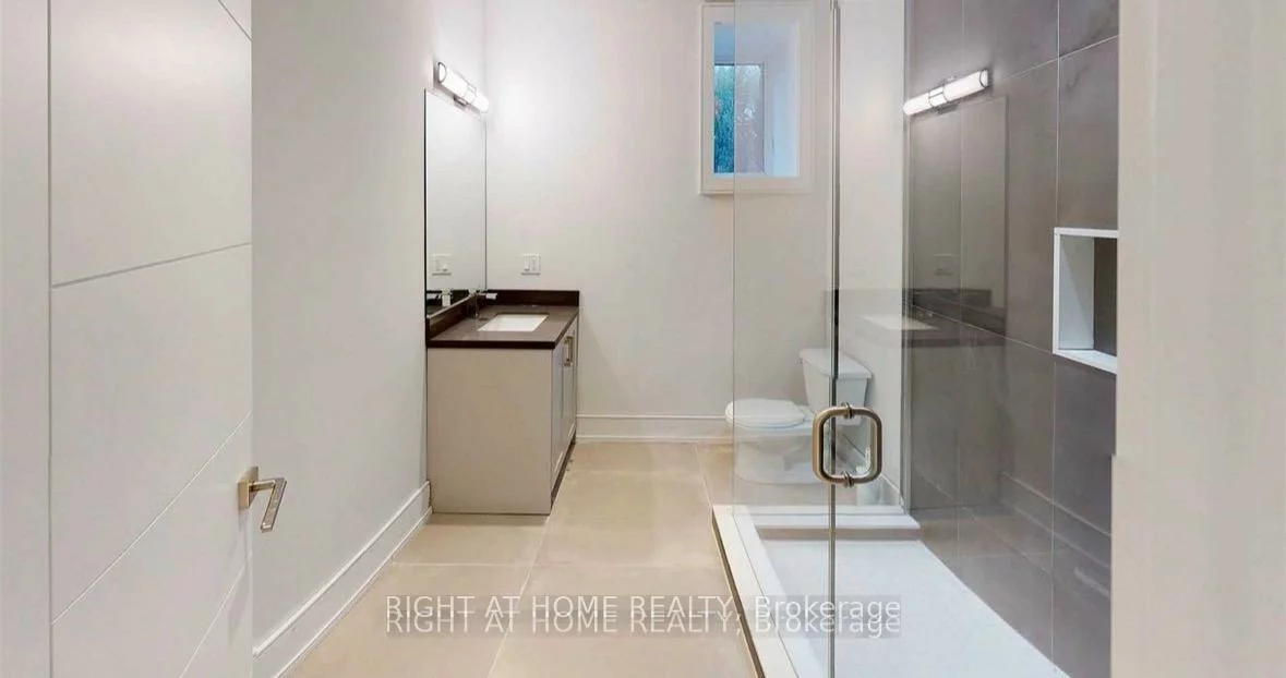 81, Joseph, Central Newmarket, Newmarket