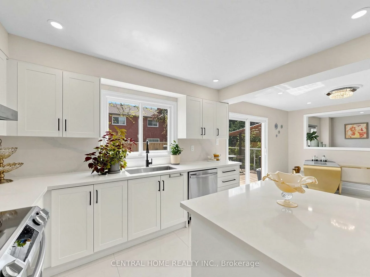 48, Ballard, Armitage, Newmarket