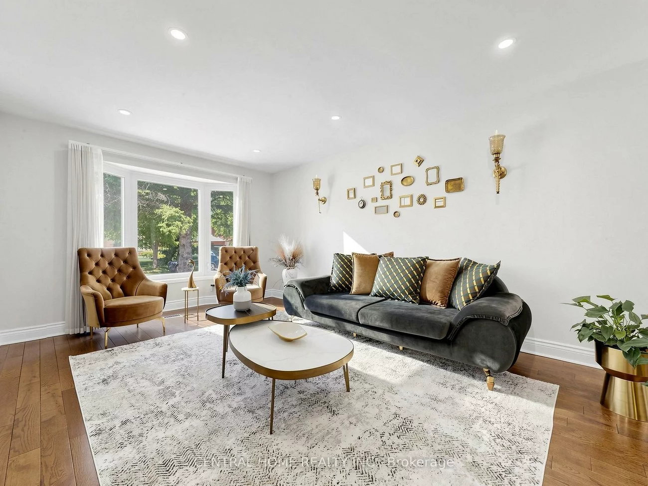 48, Ballard, Armitage, Newmarket