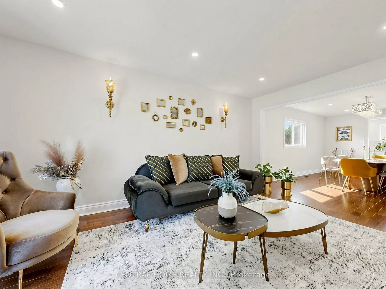 48, Ballard, Armitage, Newmarket