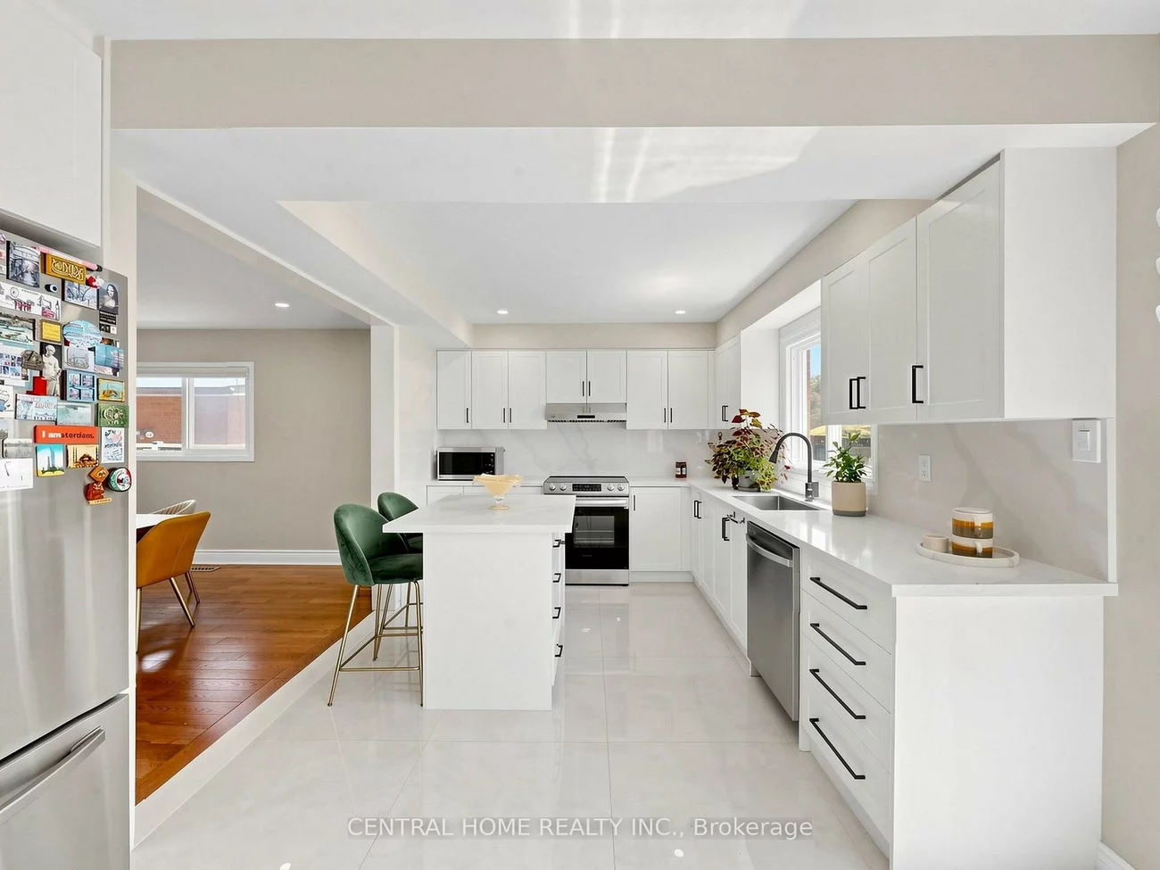 48, Ballard, Armitage, Newmarket