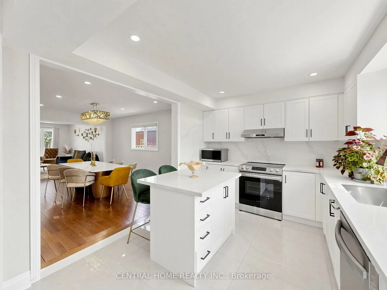 48, Ballard, Armitage, Newmarket