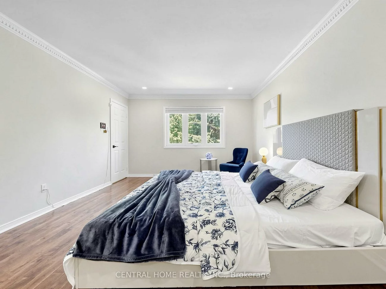 48, Ballard, Armitage, Newmarket