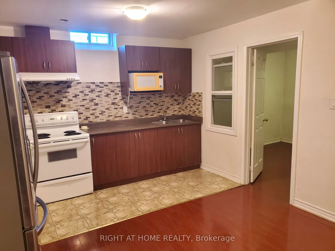 38, Cliff Gunn, Woodland Hill, Newmarket