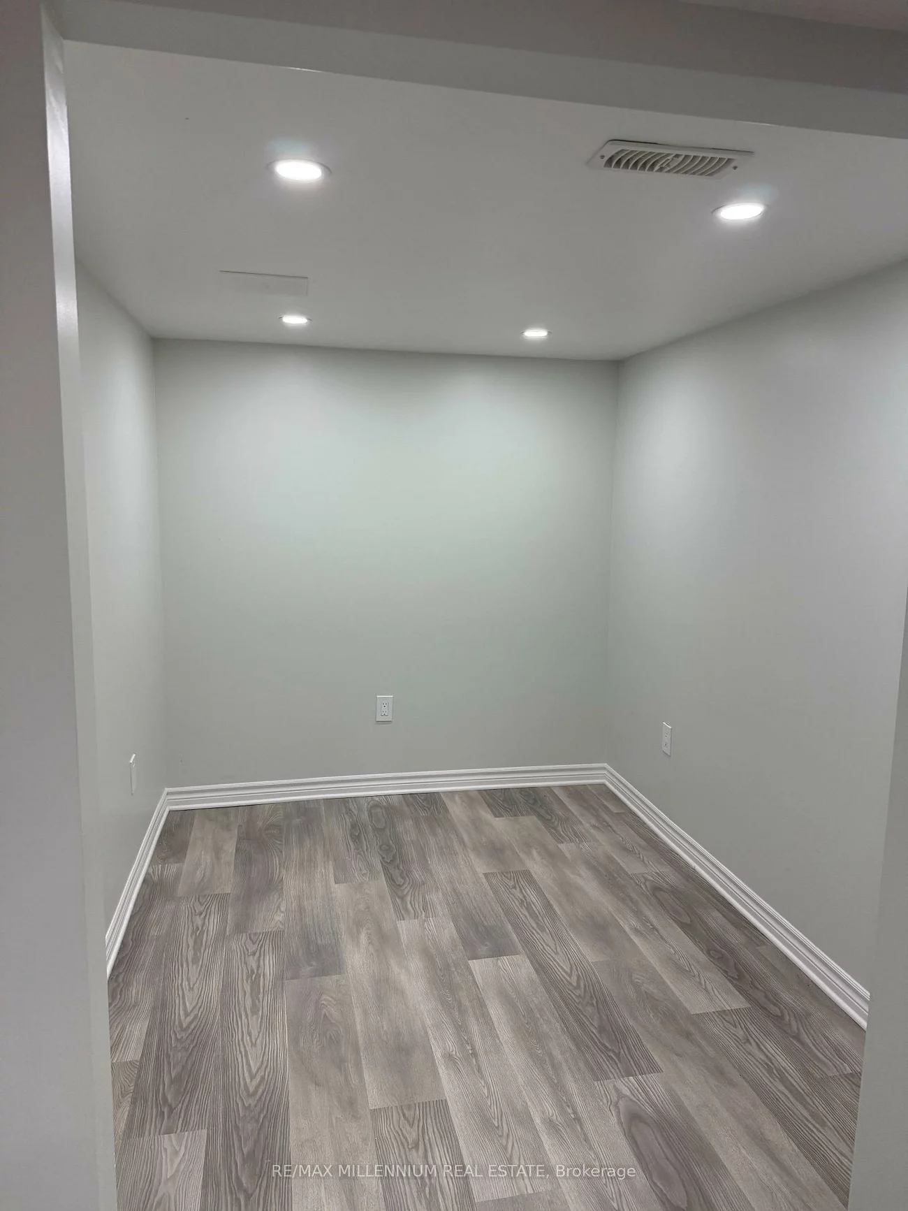 106, Knott, Glenway Estates, Newmarket