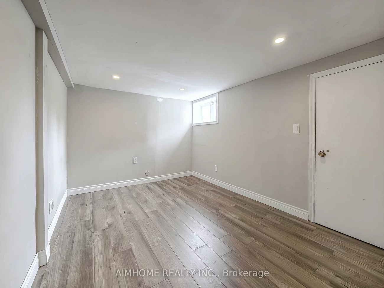 57, Gladman, Central Newmarket, Newmarket