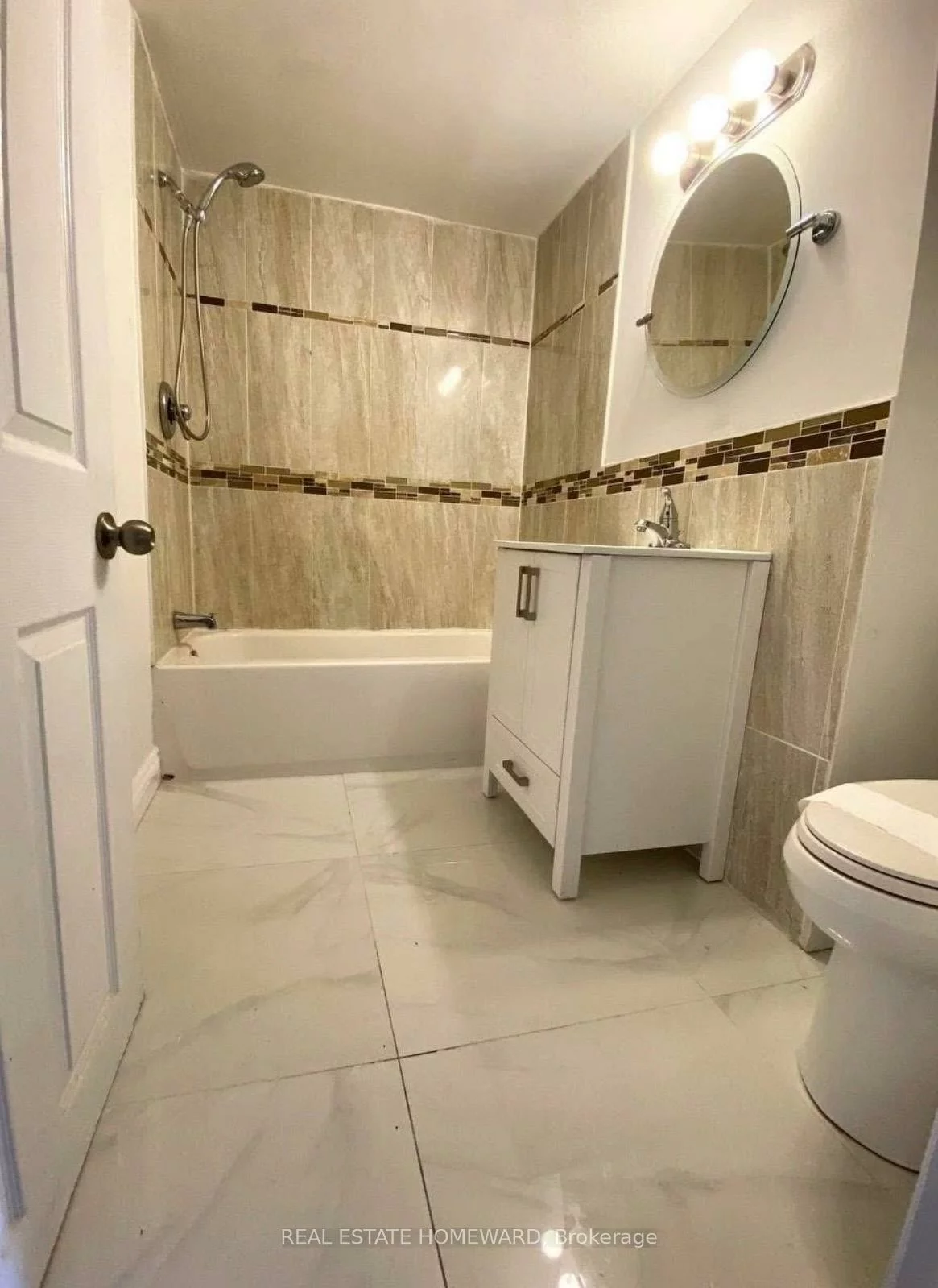 184, Avenue, Central Newmarket, Newmarket