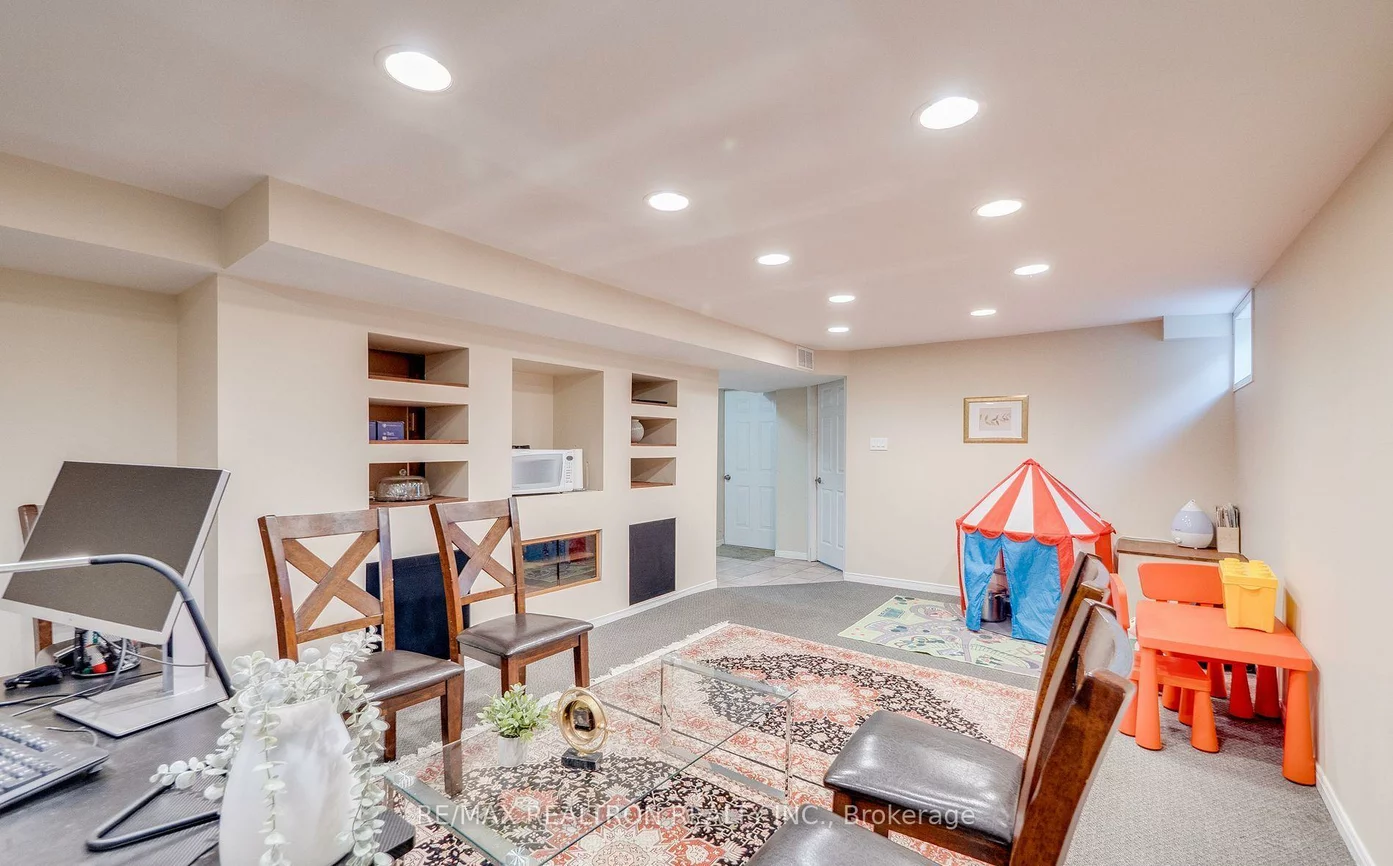 122, Rutledge, Huron Heights-Leslie Valley, Newmarket