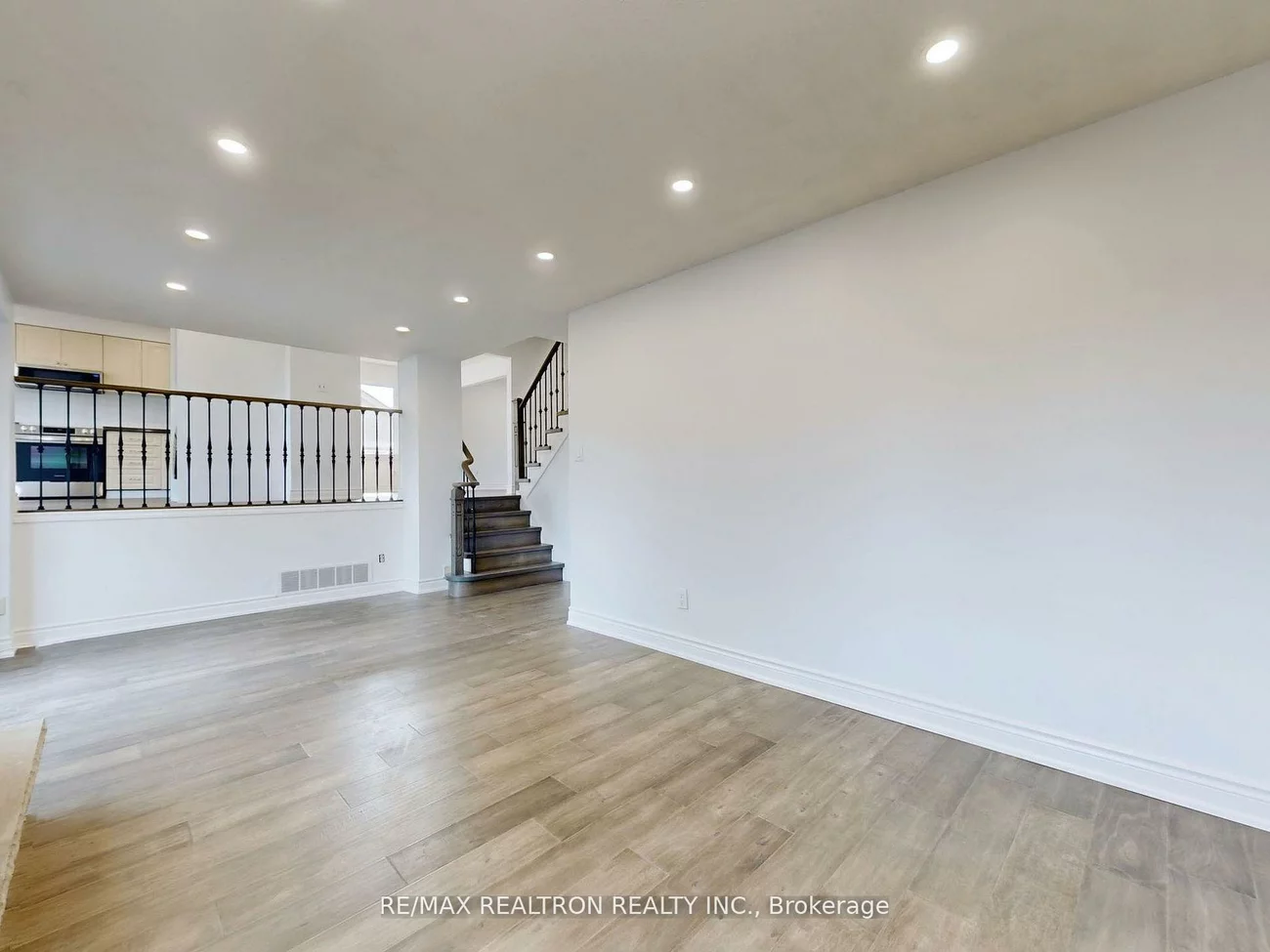 187, Crossland, Glenway Estates, Newmarket