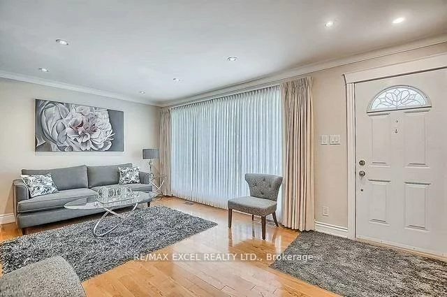 43, Boothbay, Central Newmarket, Newmarket