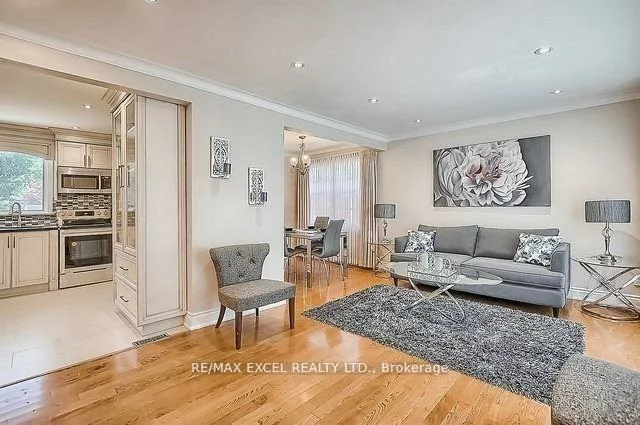 43, Boothbay, Central Newmarket, Newmarket