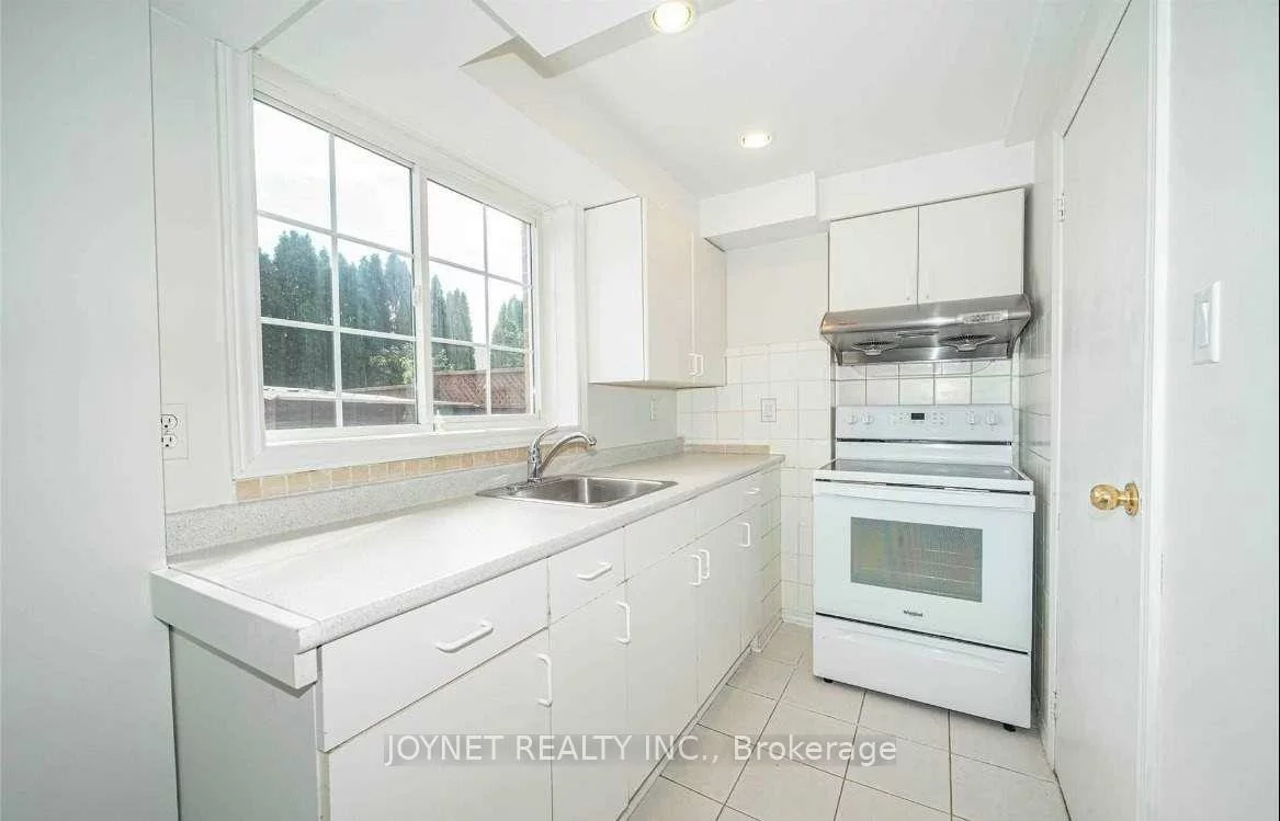 323, Flagstone, Woodland Hill, Newmarket