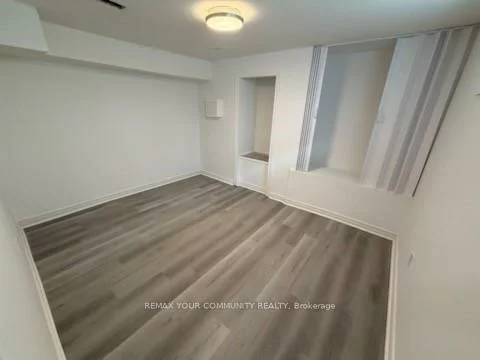 34, Main, Central Newmarket, Newmarket
