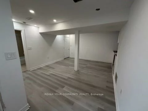 34, Main, Central Newmarket, Newmarket