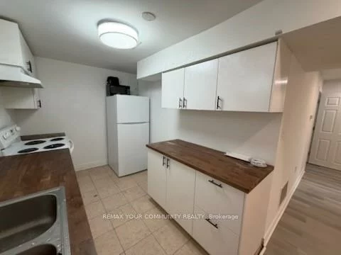 34, Main, Central Newmarket, Newmarket