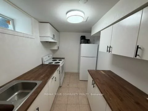 34, Main, Central Newmarket, Newmarket