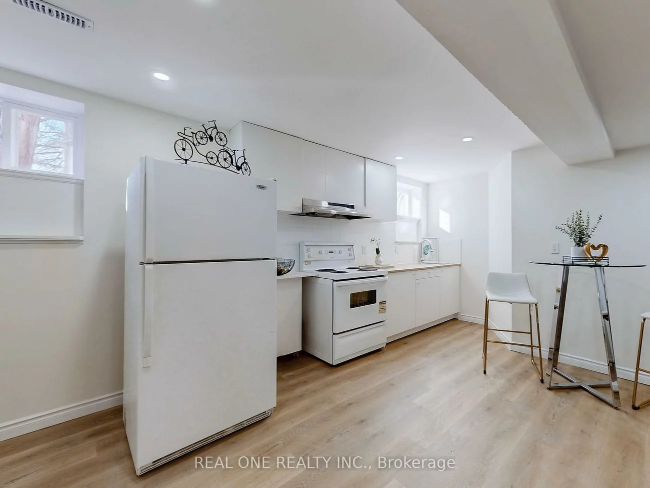 47, Lowe, Huron Heights-Leslie Valley, Newmarket