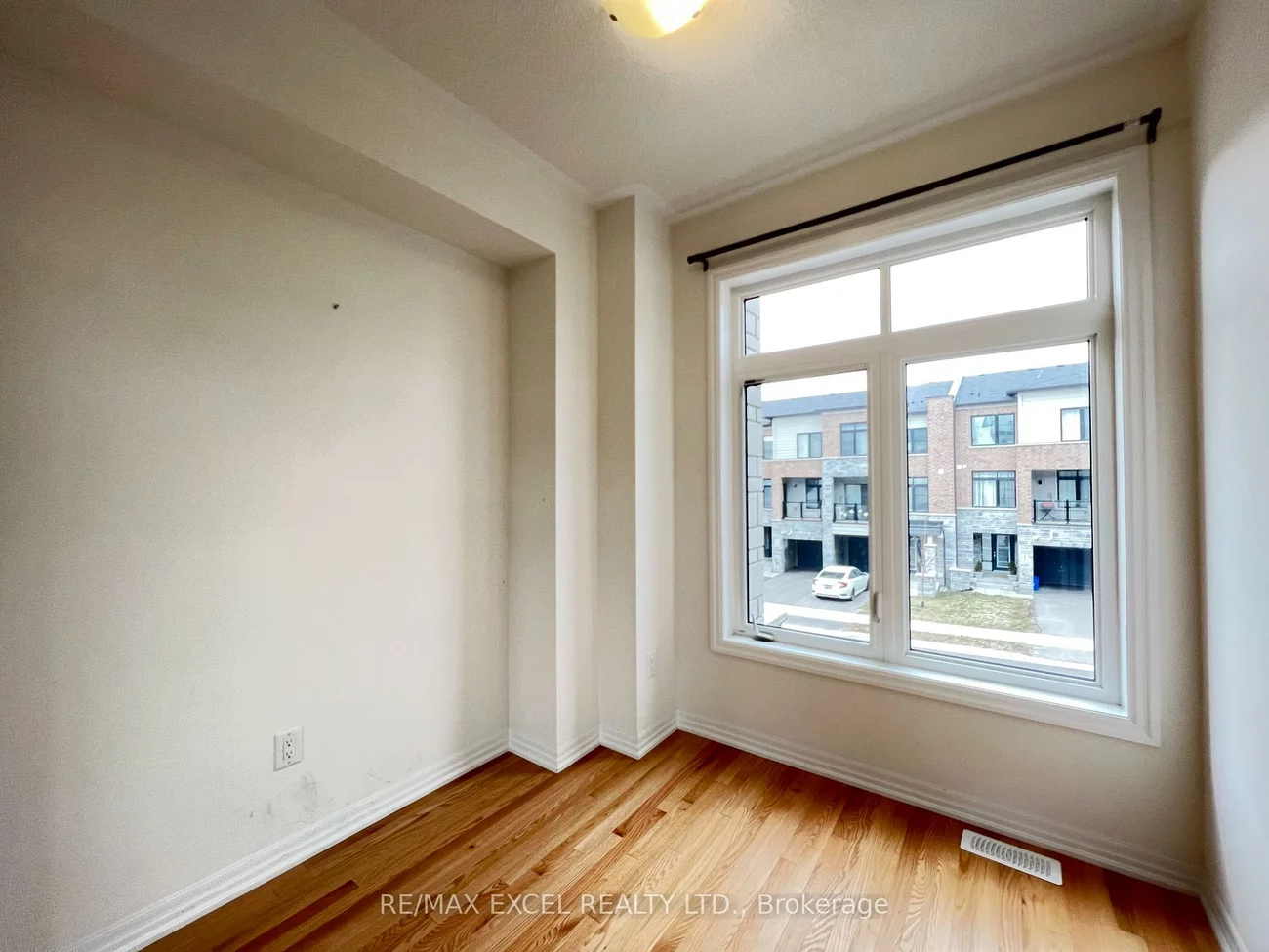 251, Vivant, Woodland Hill, Newmarket