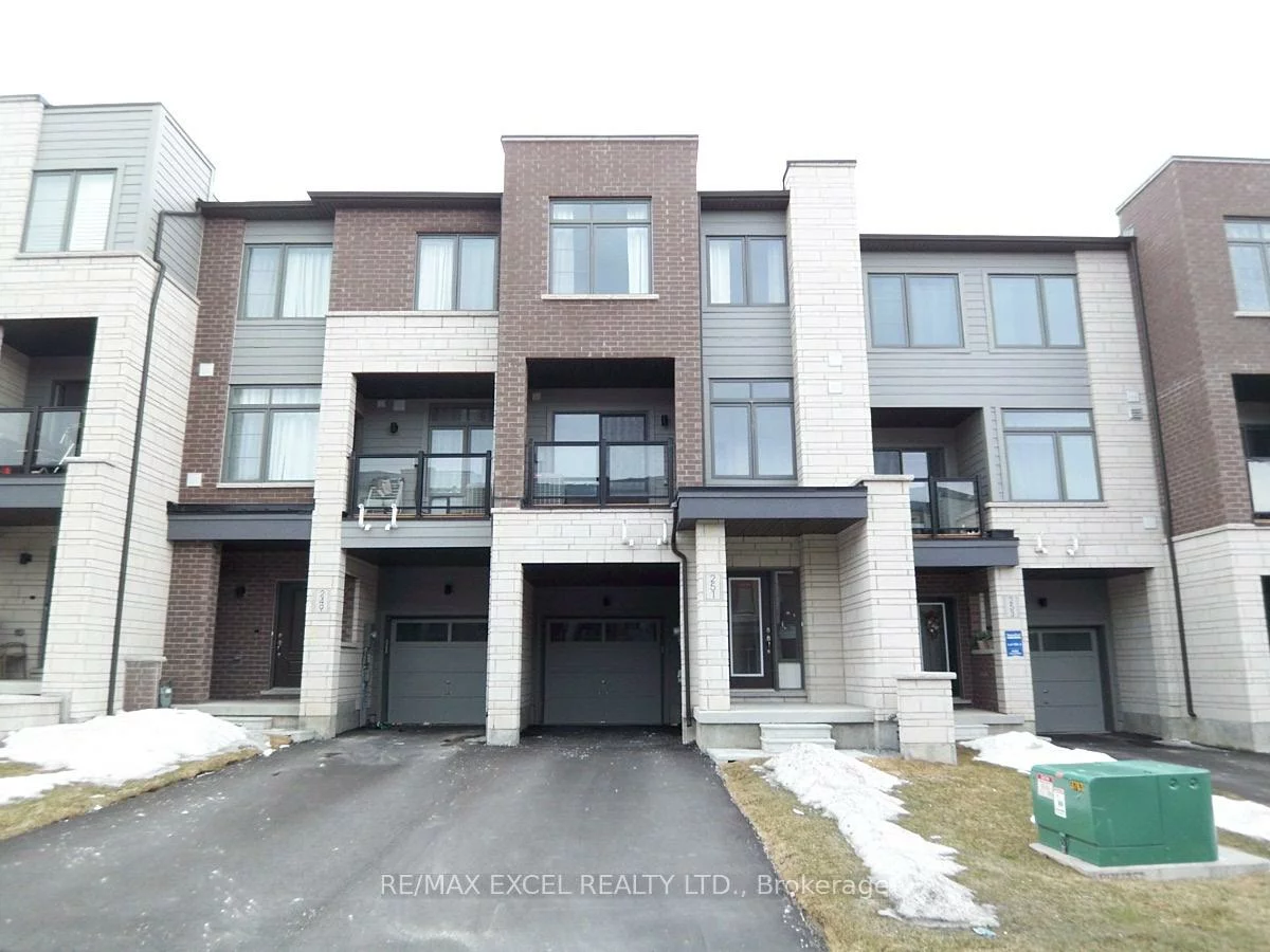 251, Vivant, Woodland Hill, Newmarket