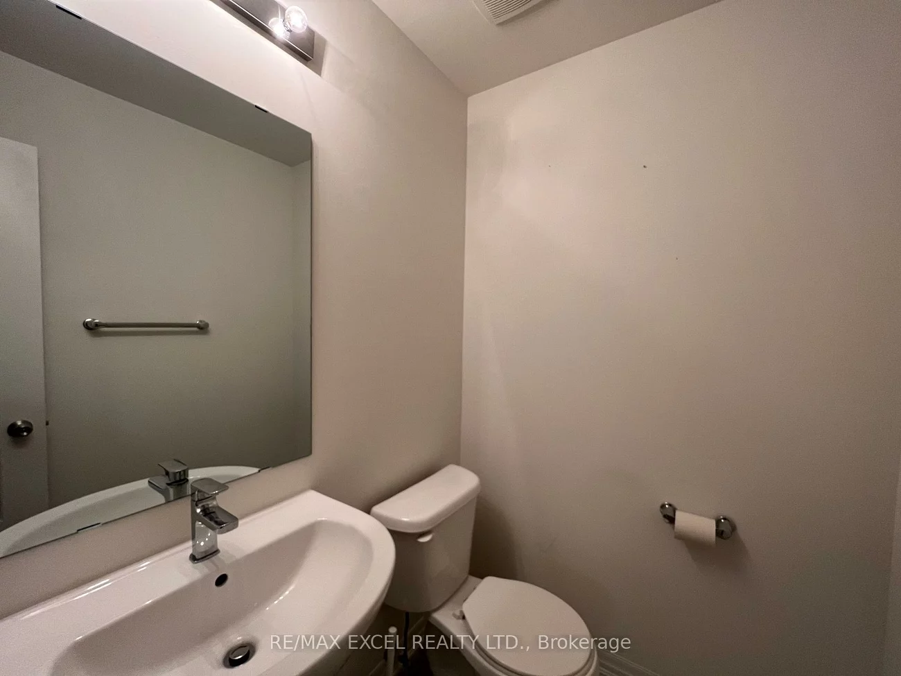 251, Vivant, Woodland Hill, Newmarket