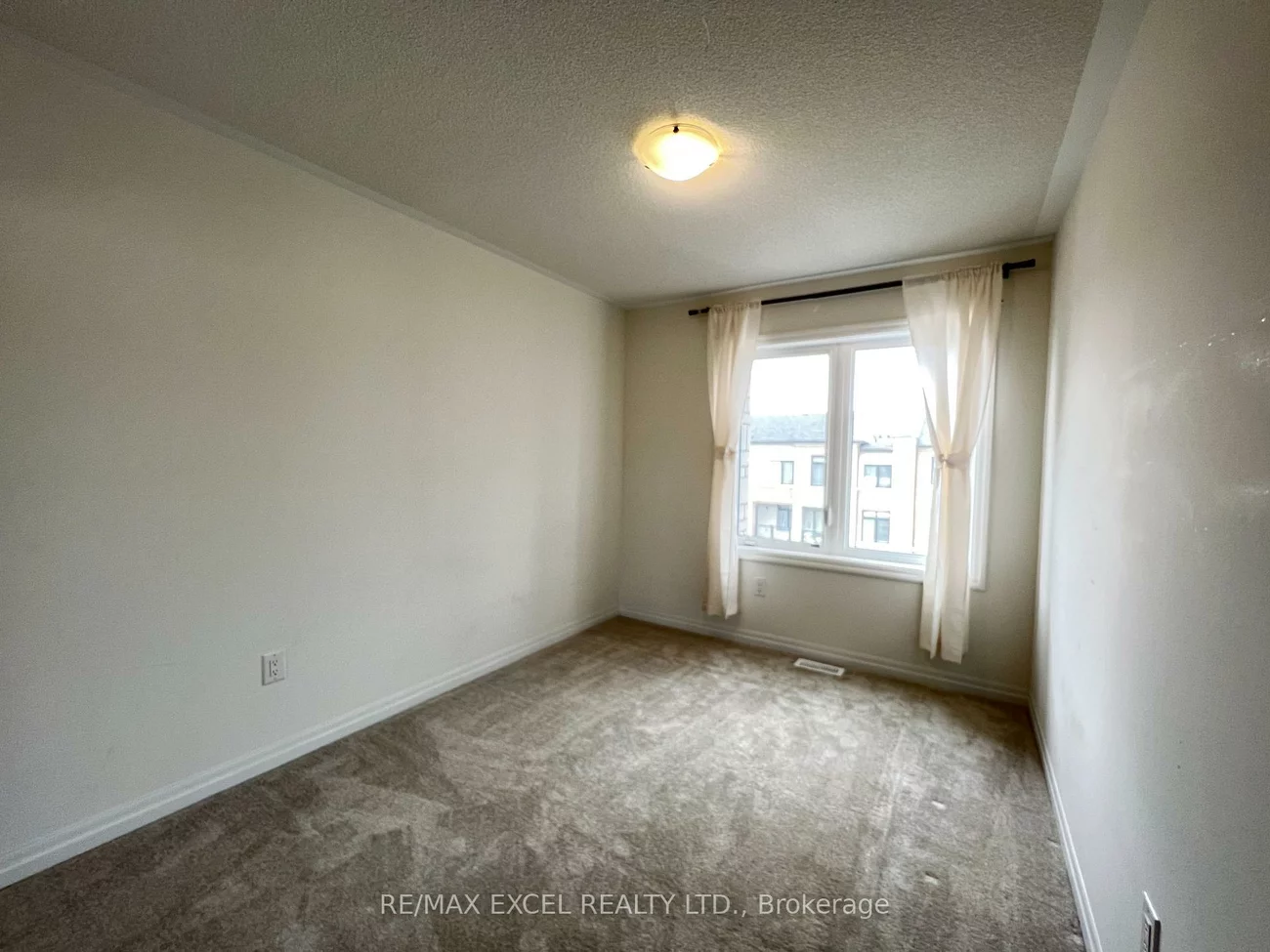 251, Vivant, Woodland Hill, Newmarket