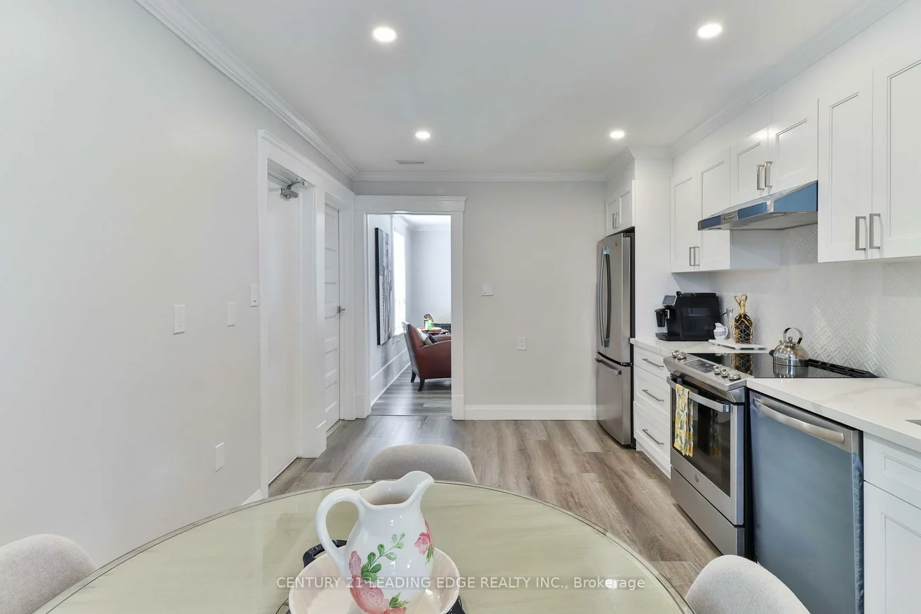 487, Eagle, Central Newmarket, Newmarket