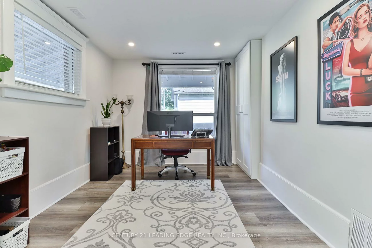 487, Eagle, Central Newmarket, Newmarket