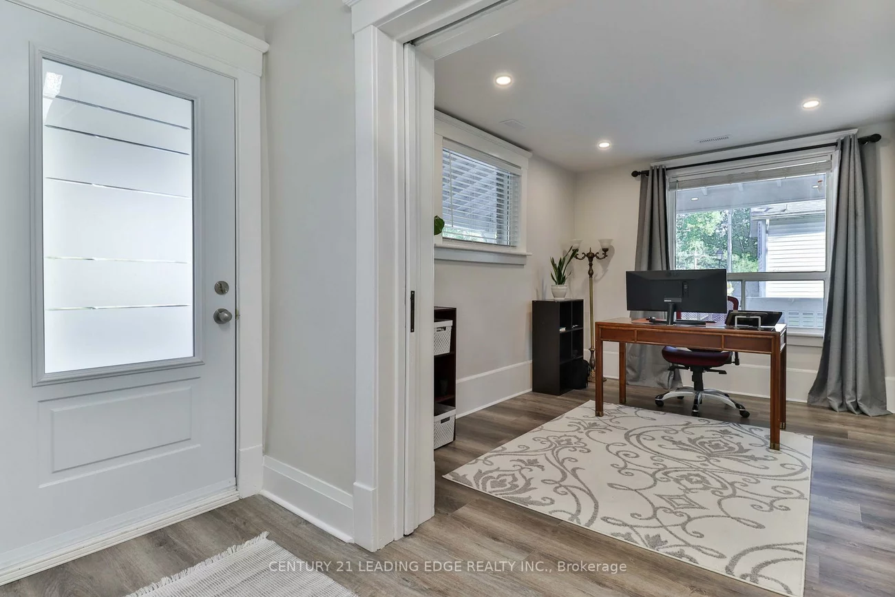 487, Eagle, Central Newmarket, Newmarket
