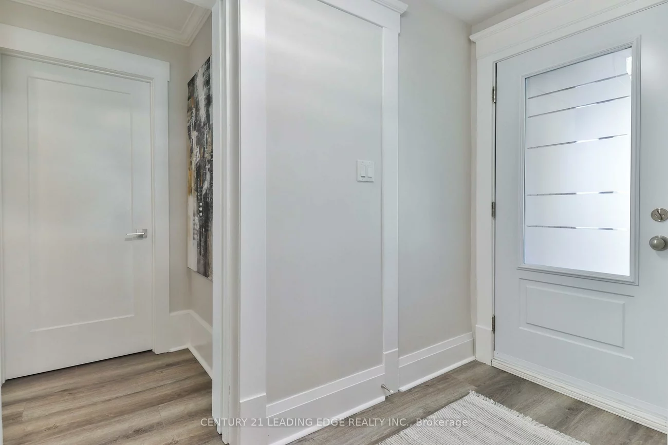 487, Eagle, Central Newmarket, Newmarket