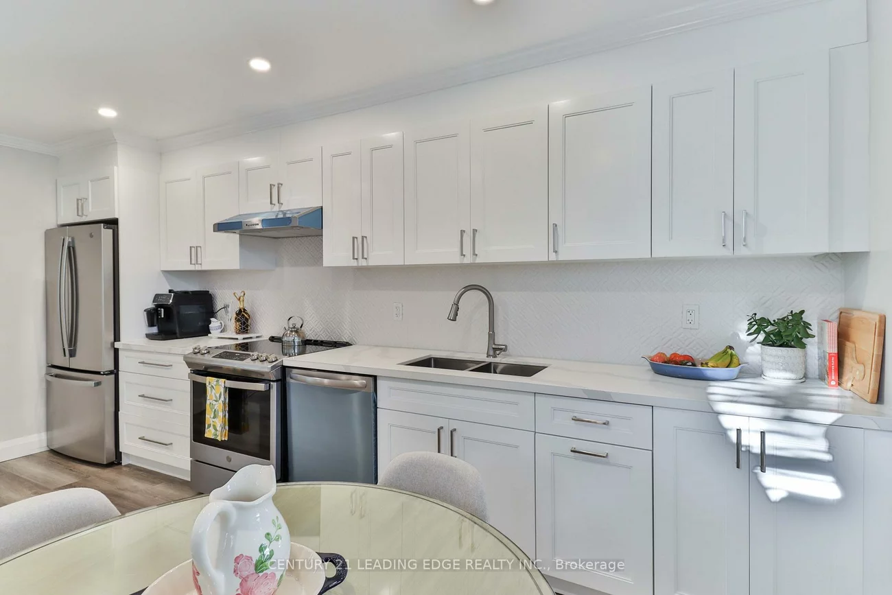 487, Eagle, Central Newmarket, Newmarket