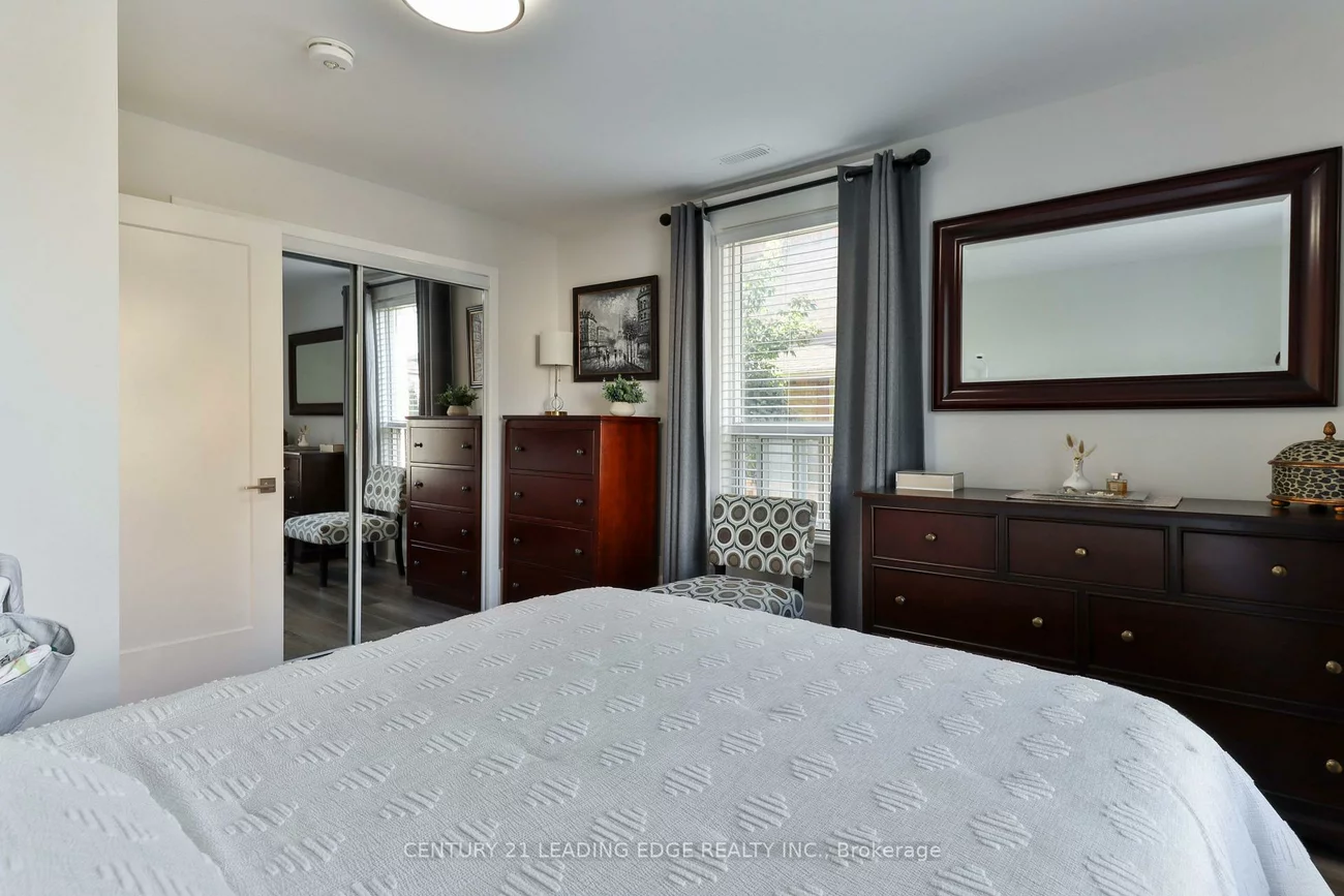 487, Eagle, Central Newmarket, Newmarket