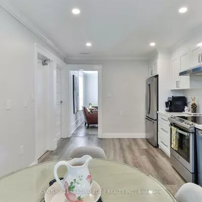 487, Eagle, Central Newmarket, Newmarket