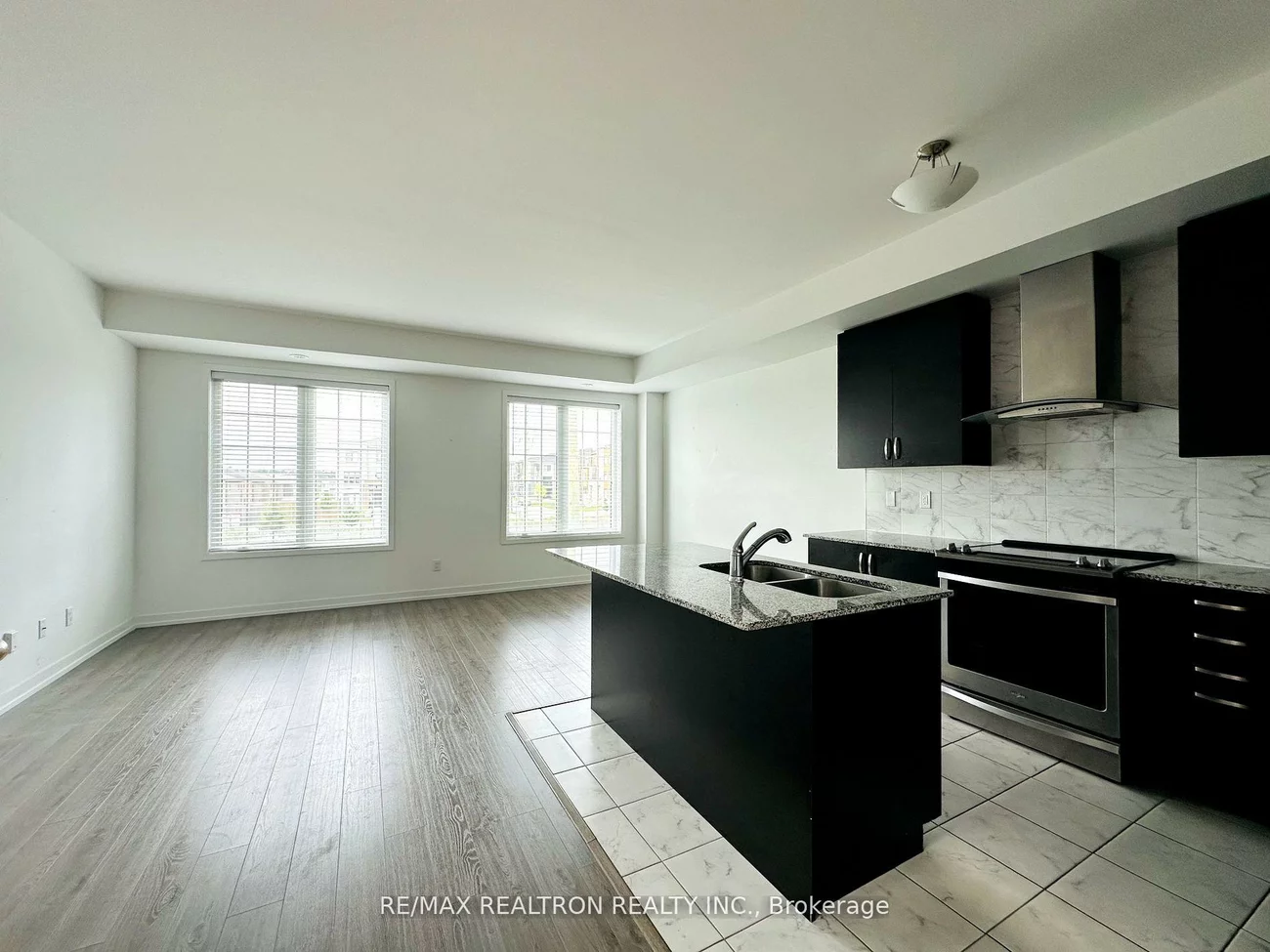 193, Harding Park, Glenway Estates, Newmarket