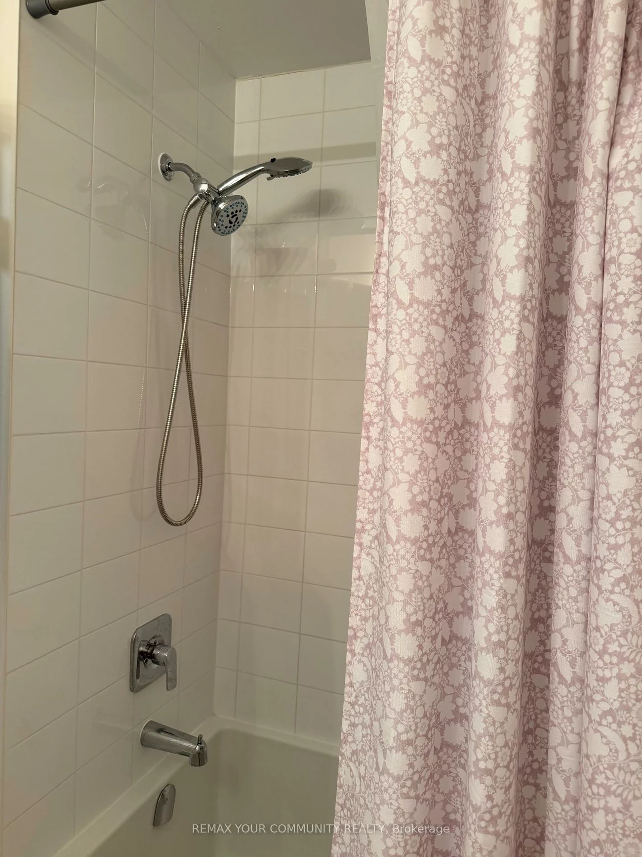 51, Vantage, Woodland Hill, Newmarket