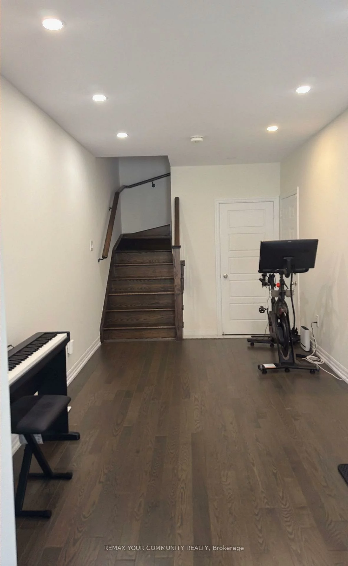 51, Vantage, Woodland Hill, Newmarket