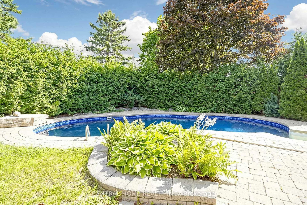 307, Alex Doner, Glenway Estates, Newmarket