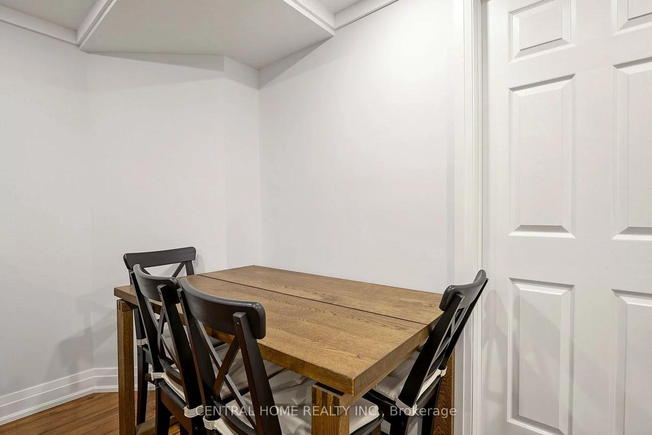 307, Alex Doner, Glenway Estates, Newmarket