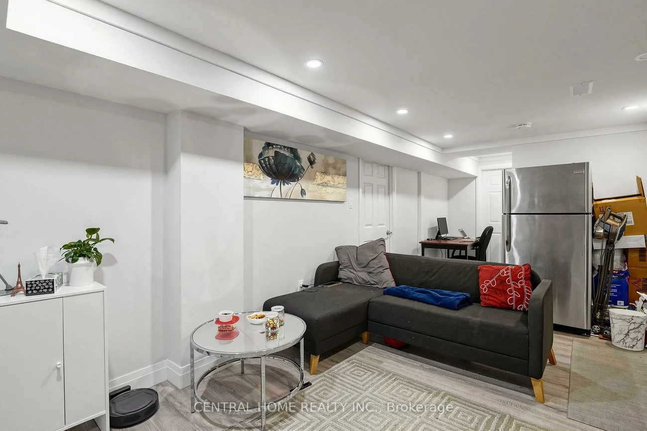 307, Alex Doner, Glenway Estates, Newmarket
