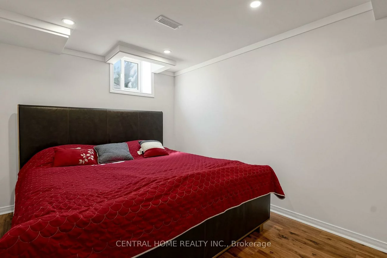 307, Alex Doner, Glenway Estates, Newmarket