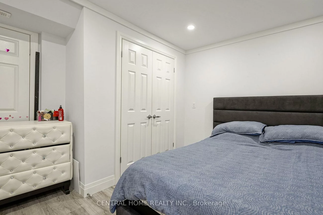 307, Alex Doner, Glenway Estates, Newmarket