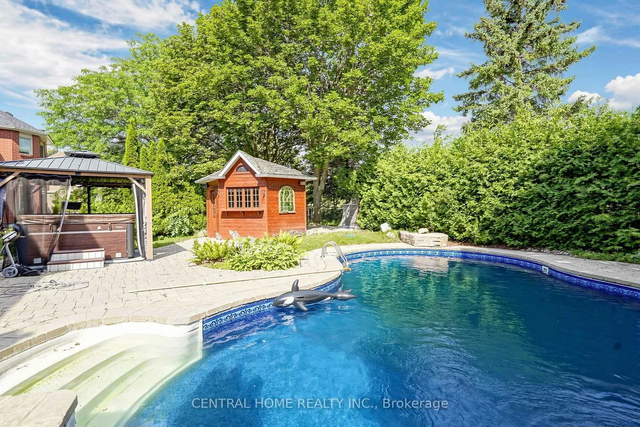 307, Alex Doner, Glenway Estates, Newmarket
