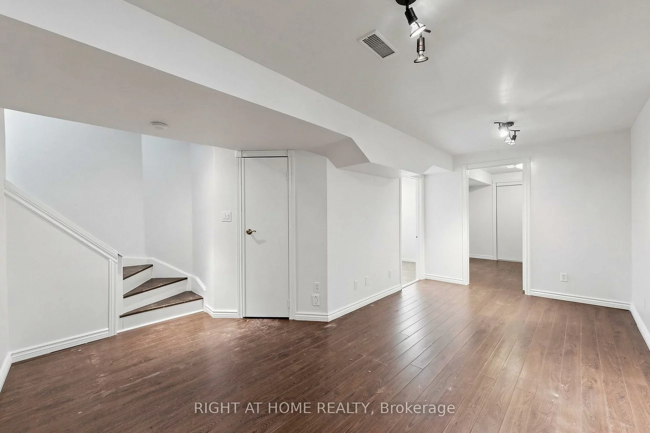 22, Foxtail, Armitage, Newmarket