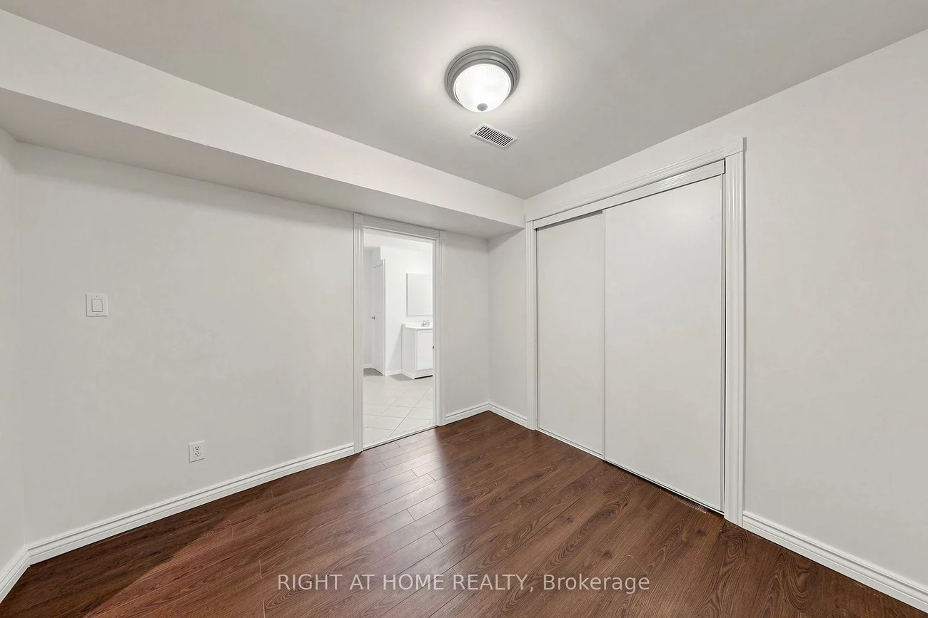 22, Foxtail, Armitage, Newmarket